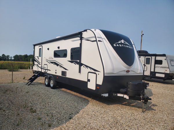 Exterior view of the 2021 Alta Travel Trailers 2850-KRL