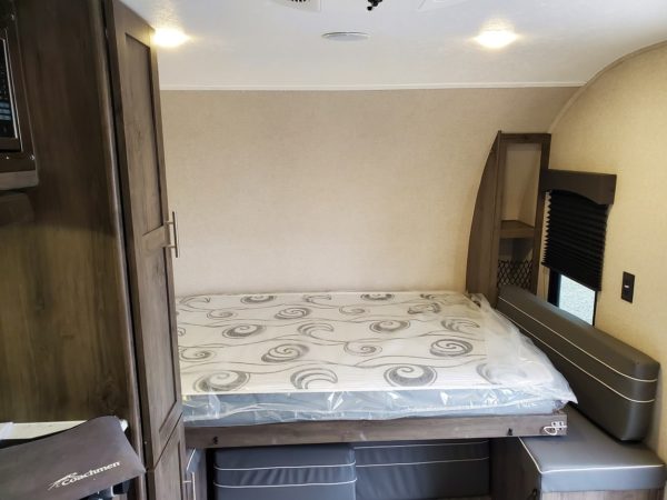 Rear bed in the 2022 Viking 182DBU